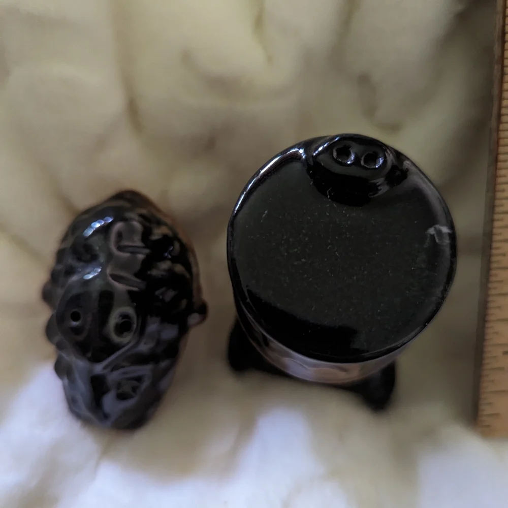Vintage. Salt and pepper stove and coal